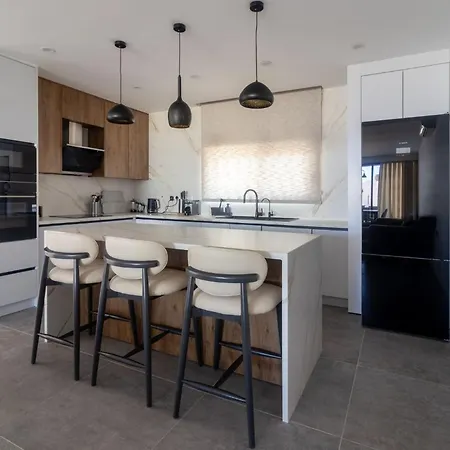 Вилла Deja Blu With Private Pool