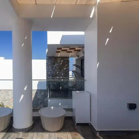 Stunning Bahceli With Private Pool
