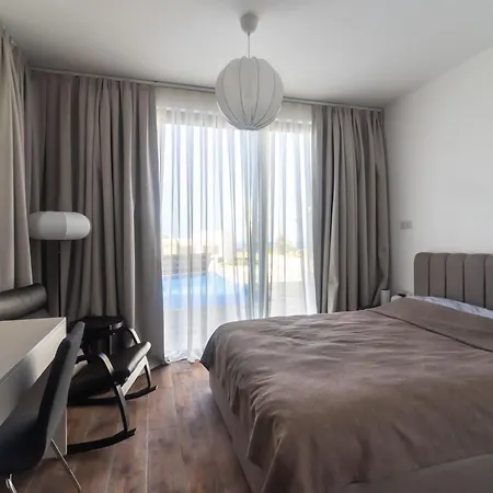 Villa Stunning Bahceli With Private Pool *