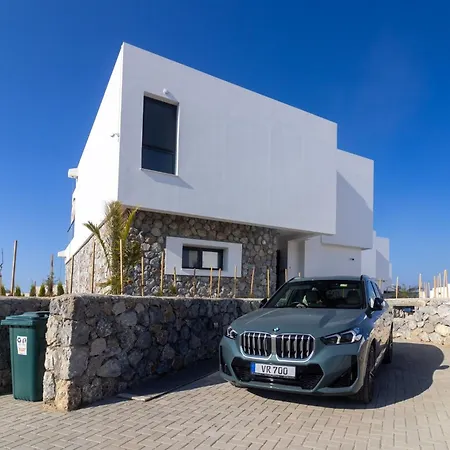 Stunning Bahceli With Private Pool Villa