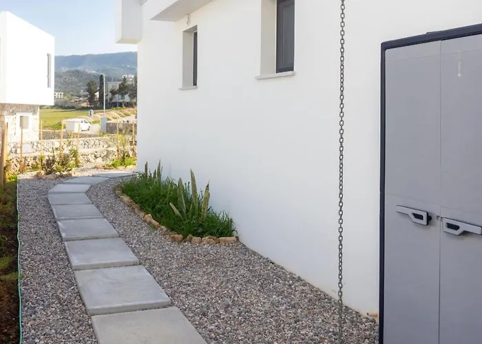 Deja Blu With Private Pool Kalogrea