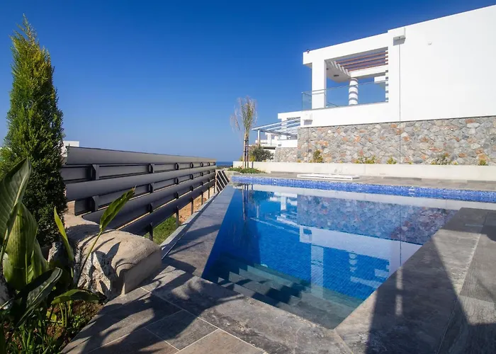 빌라 Deja Blu With Private Pool Kalogrea